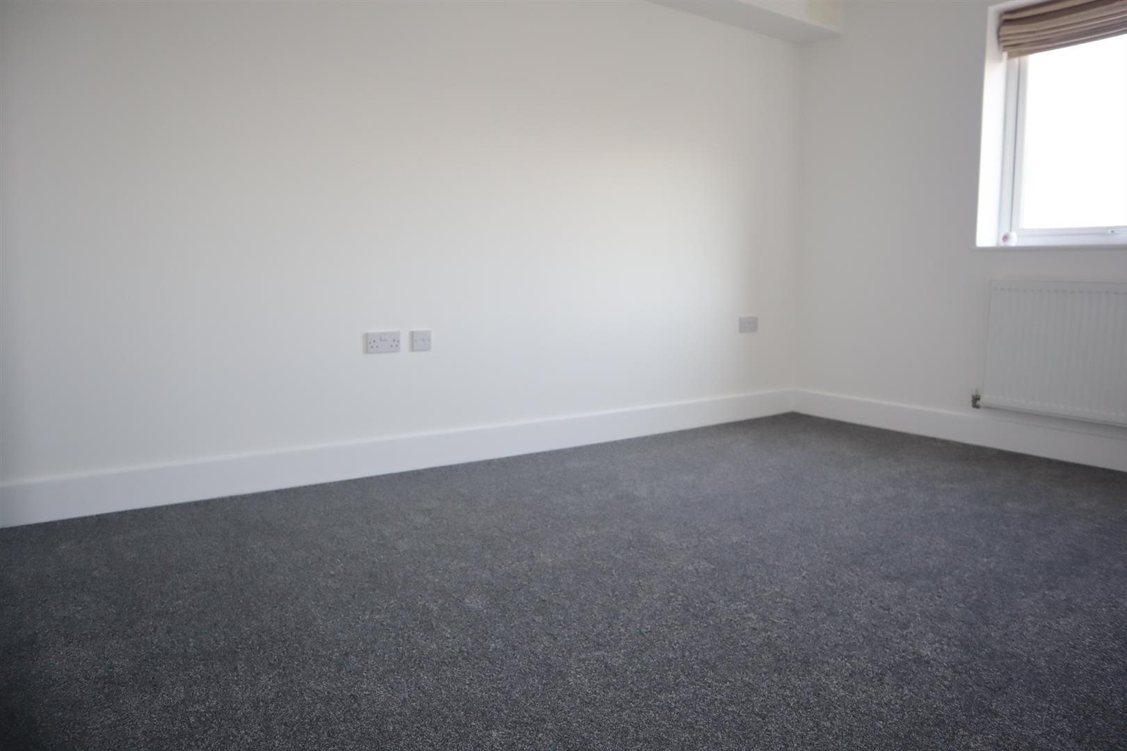 Flat Merchant Square in Bristol