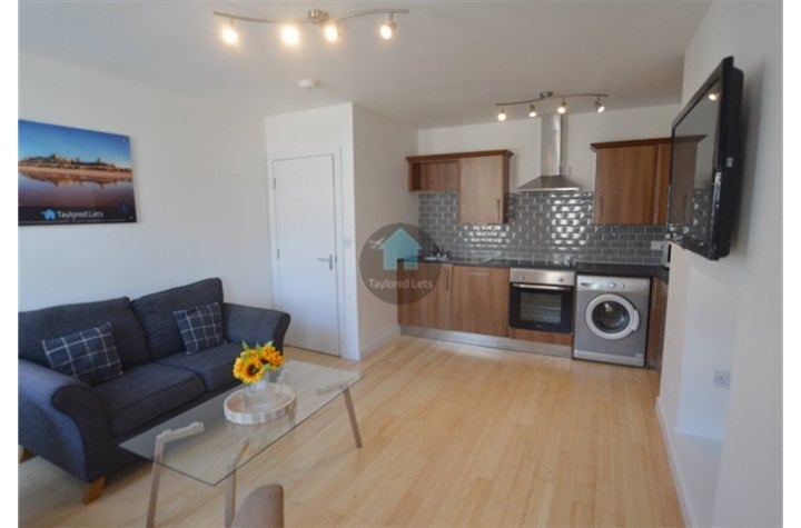 Flat Portland Terrace in Newcastle upon Tyne