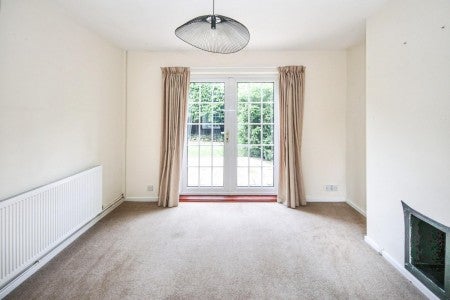 House Ernsford Close in Metropolitan Borough of Solihull
