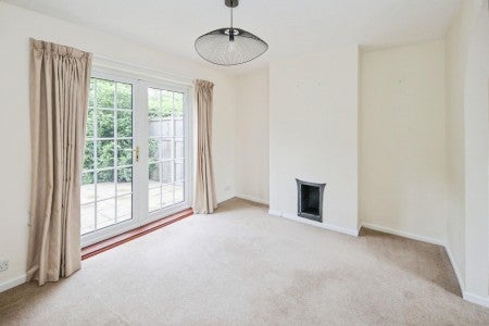 House Ernsford Close in Metropolitan Borough of Solihull