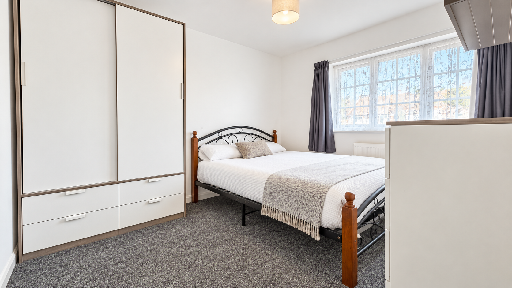 Room Kingsley Road in Greater London