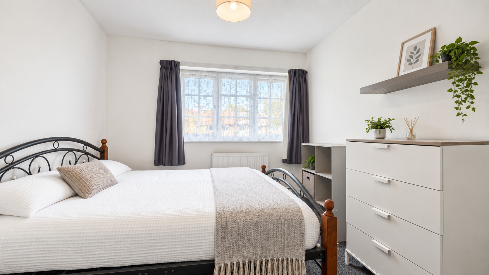 Room Kingsley Road in Greater London