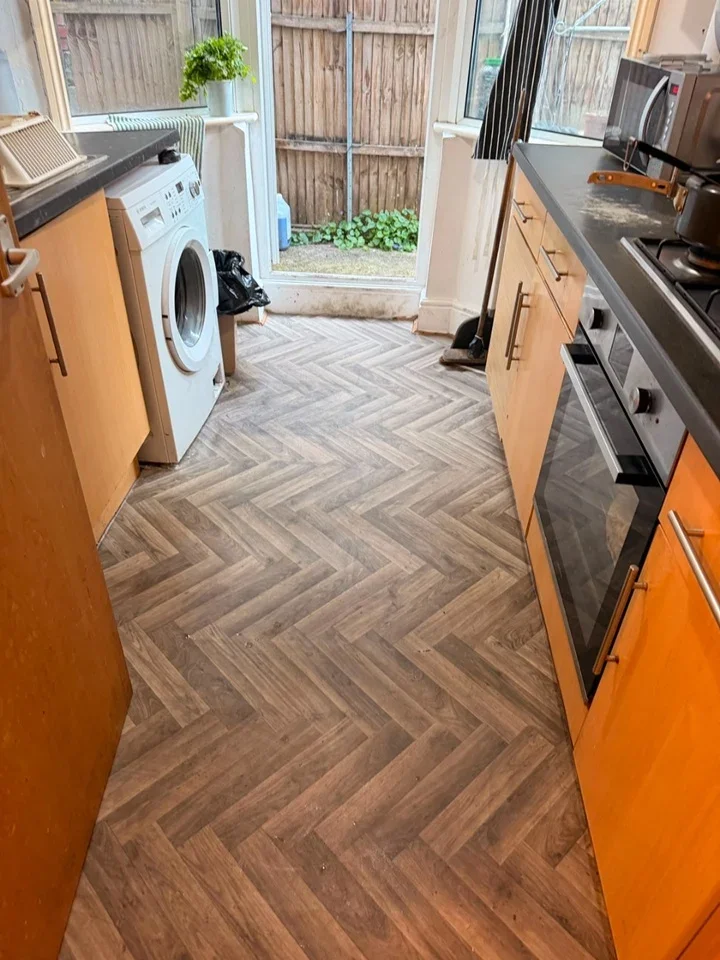 Flat Grove Road in Greater London