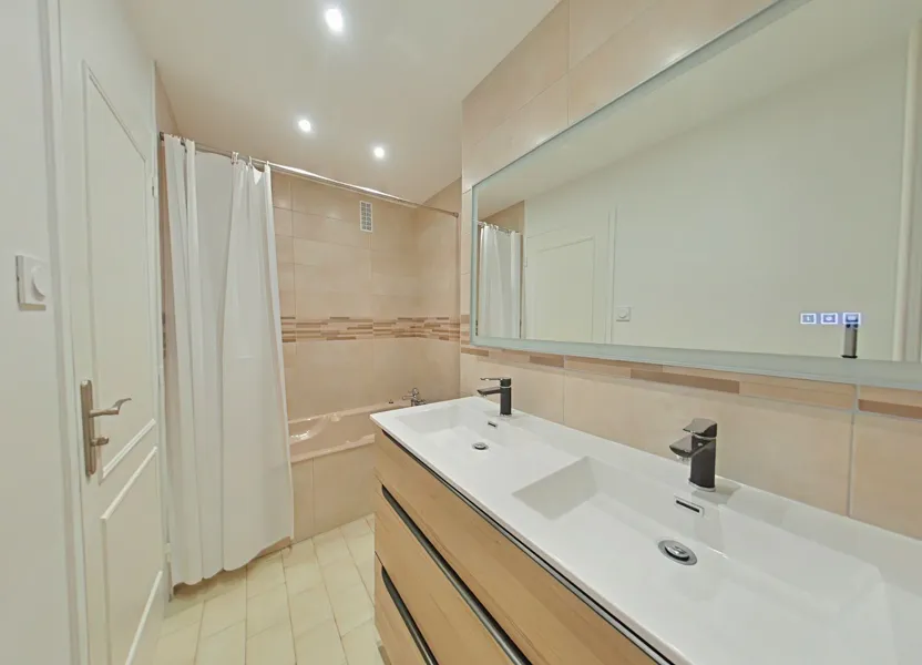 Appartement Place des Terreaux à Romans-sur-Isère