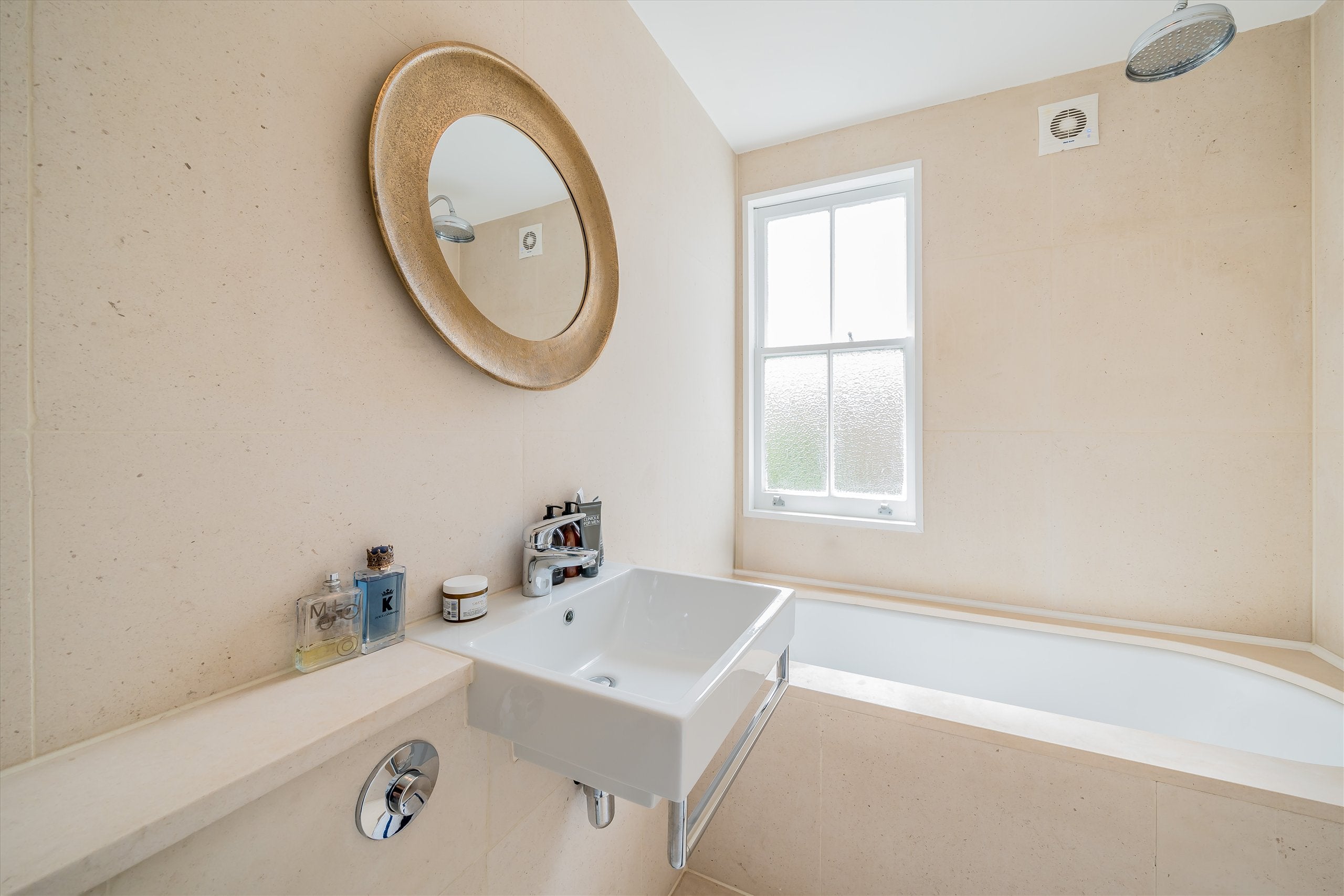 Flat Saltram Crescent in City of Westminster