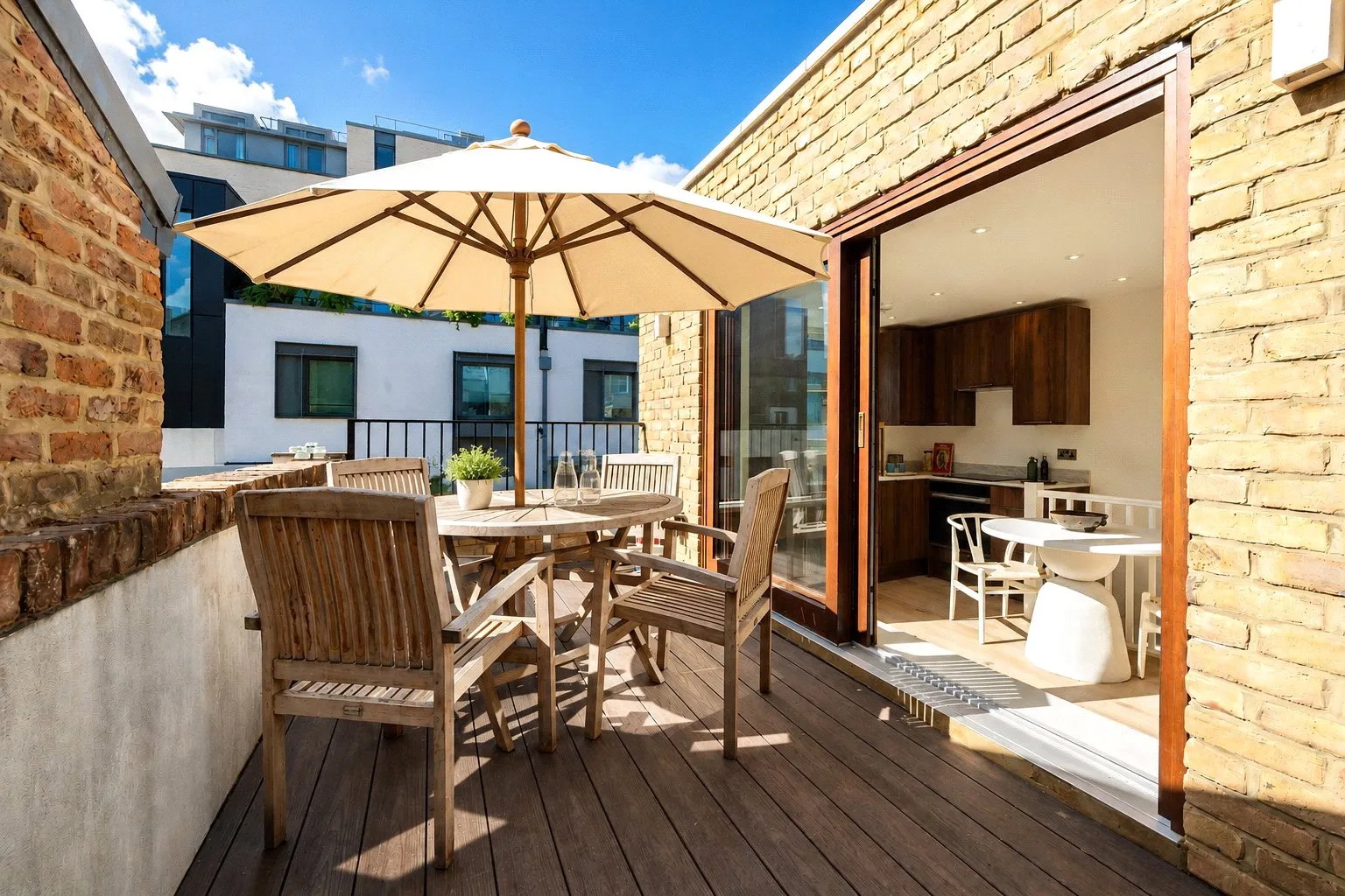 House Munro Mews in Greater London