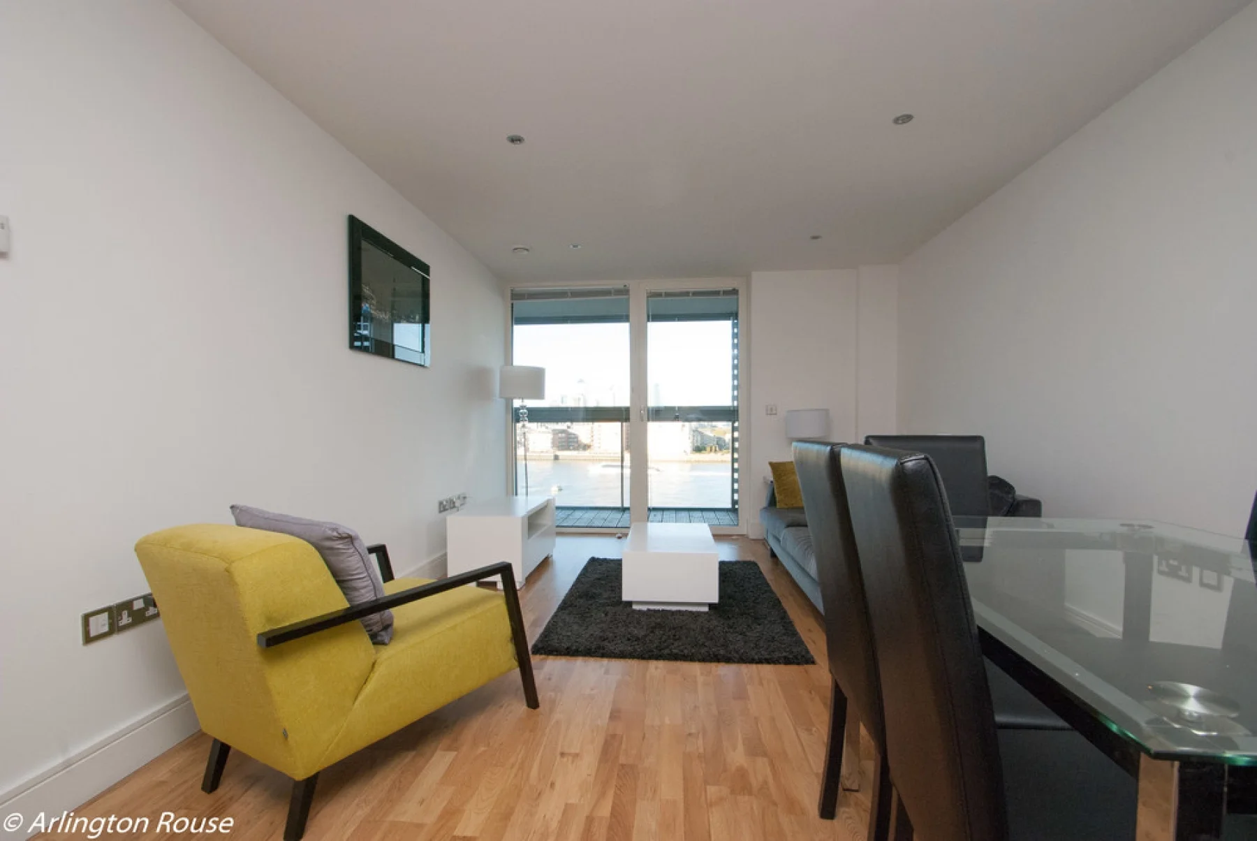 Flat Dowells Street in Greater London