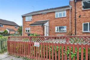 Flat Sudgrove Close in Worcester