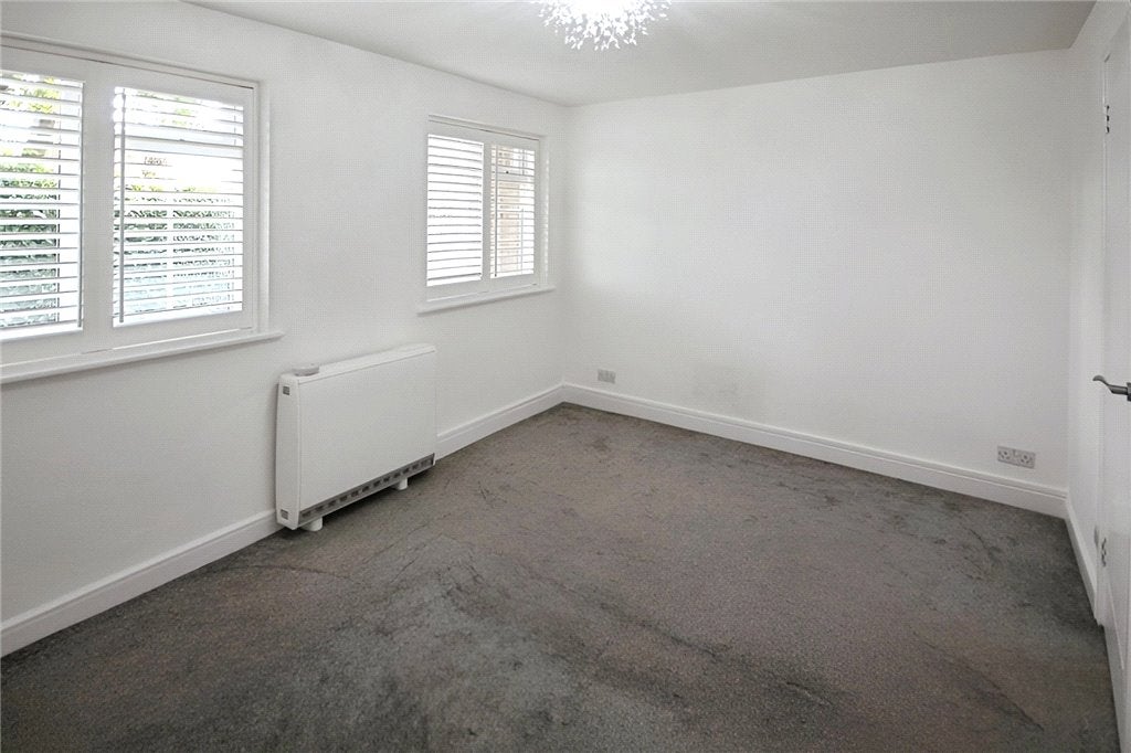 Flat Hazelbank Road in Borough of Runnymede