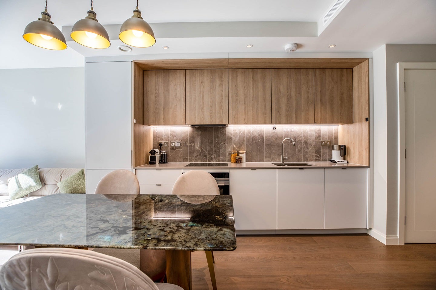 Flat Kennington Lane in Greater London