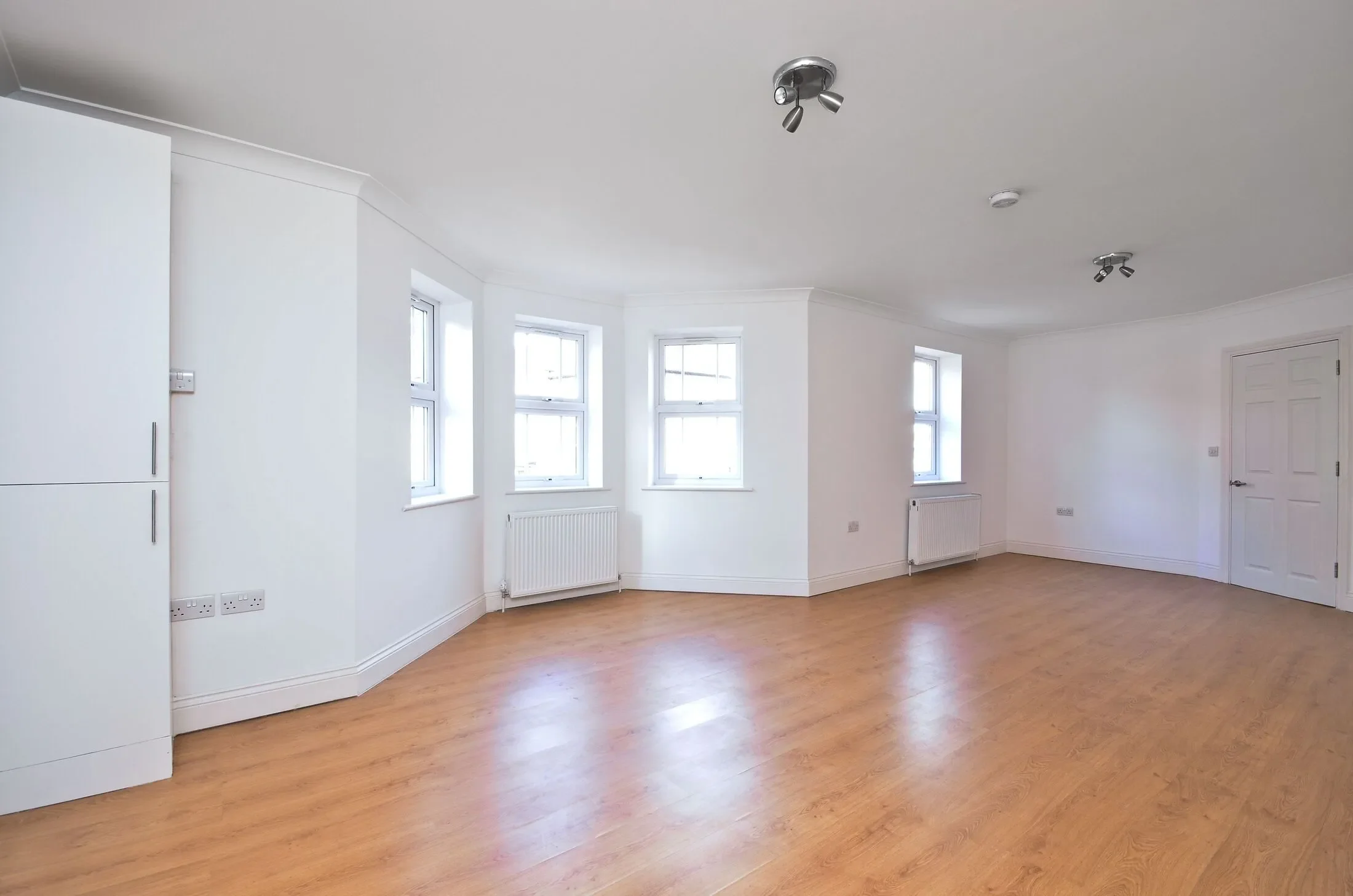 Flat Faraday Road in Greater London