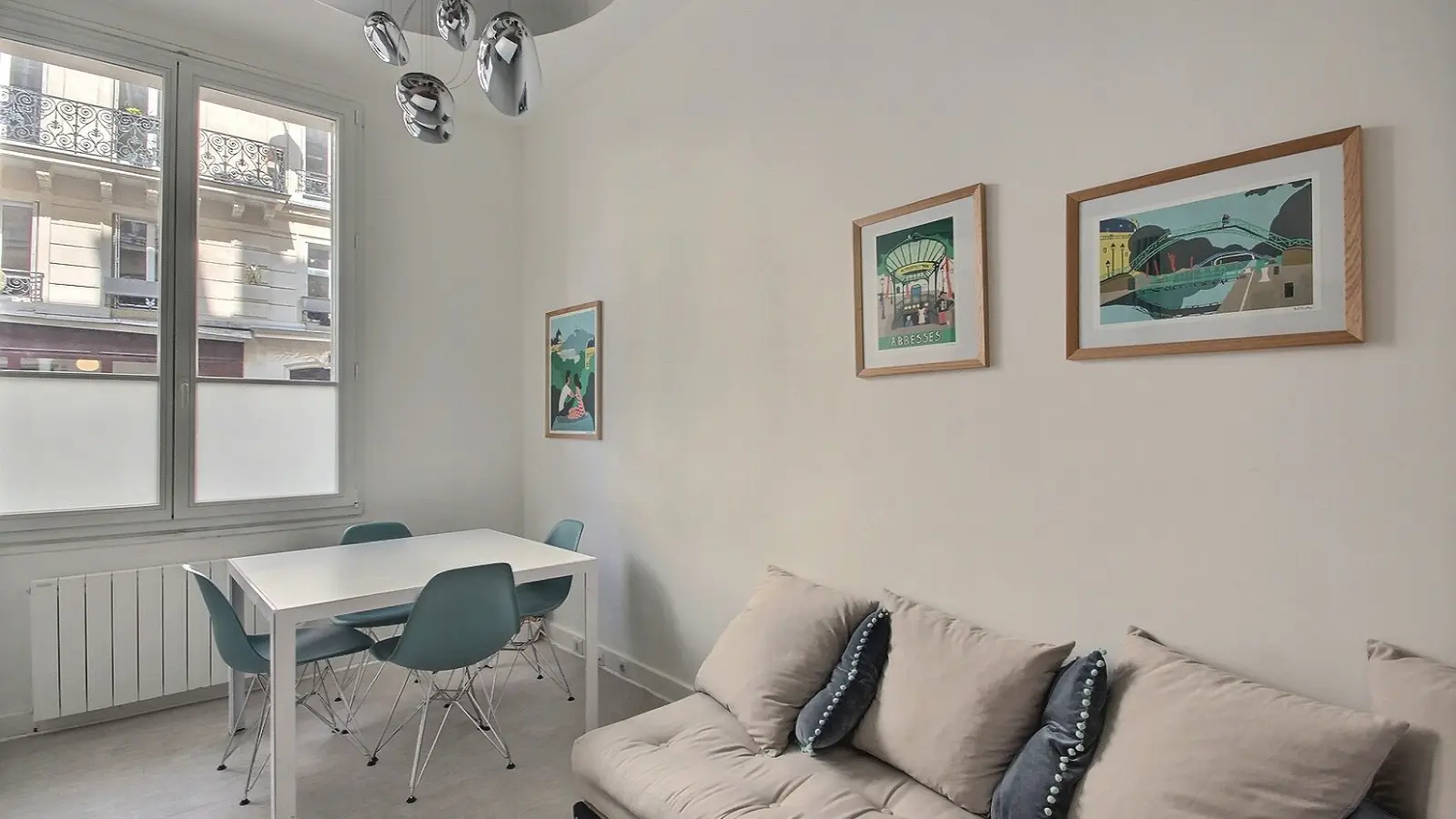 Flat Rue Treilhard in Paris