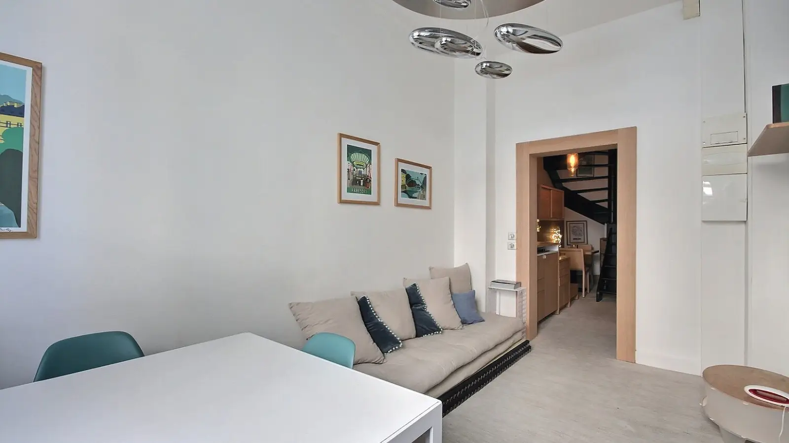 Flat Rue Treilhard in Paris