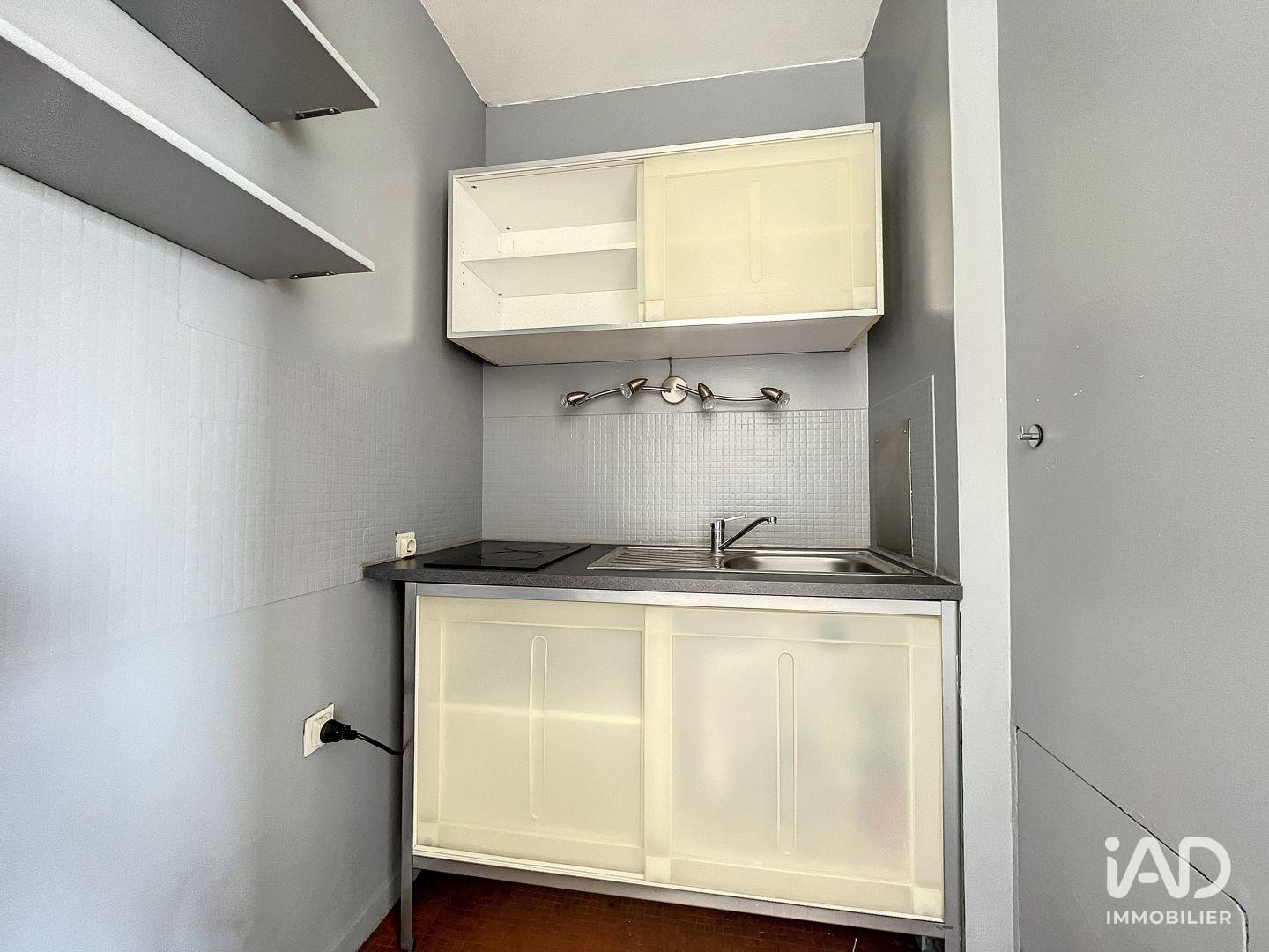 Flat Rue Pelleport in Paris