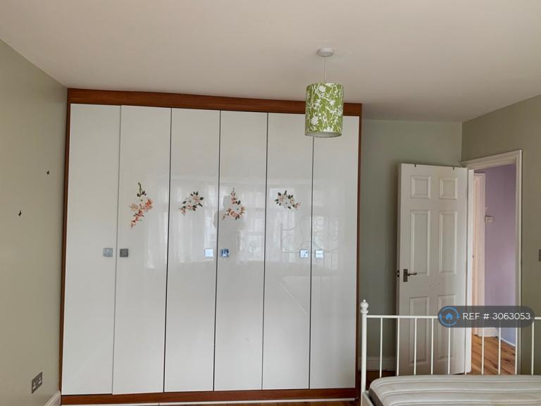 Flat Cayton Road in Greater London