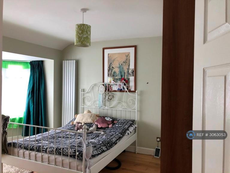 Flat Cayton Road in Greater London