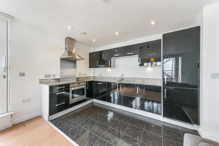 House Barge Walk in Greater London