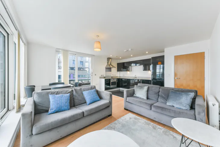 House Barge Walk in Greater London