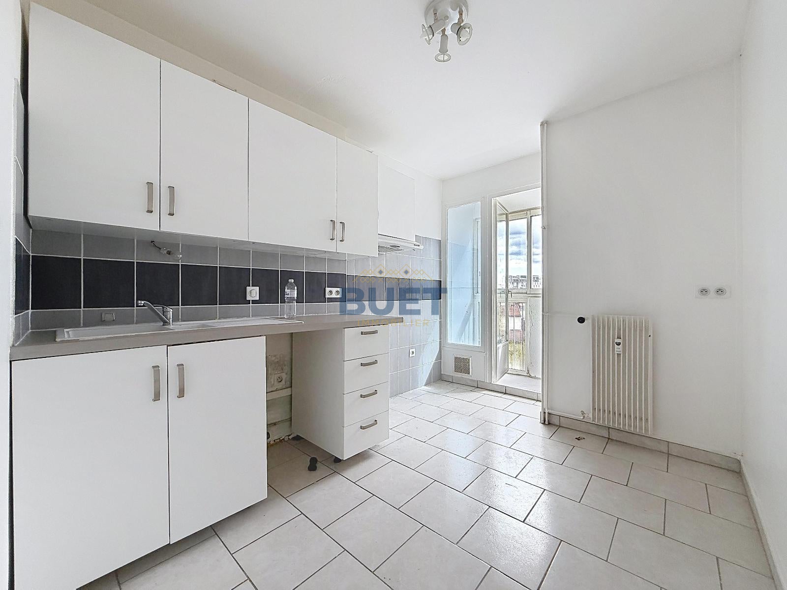 Flat Rue Pierre Boisson in Dijon