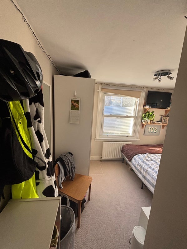 Room Kildoran Road in Greater London
