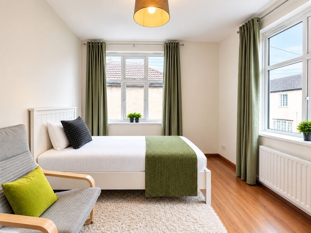 Room Freemantle Road in Gosport