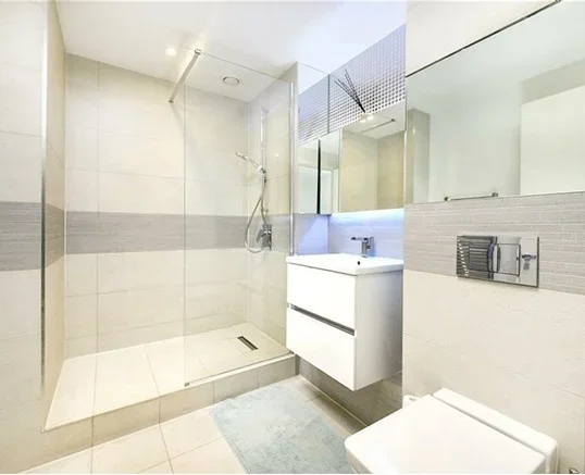 Flat Carteret Way in Greater London