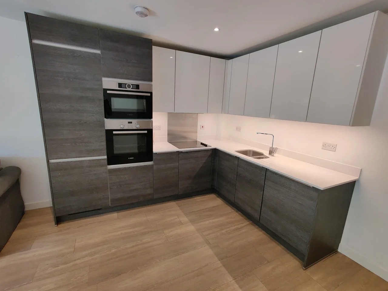 Flat Carteret Way in Greater London