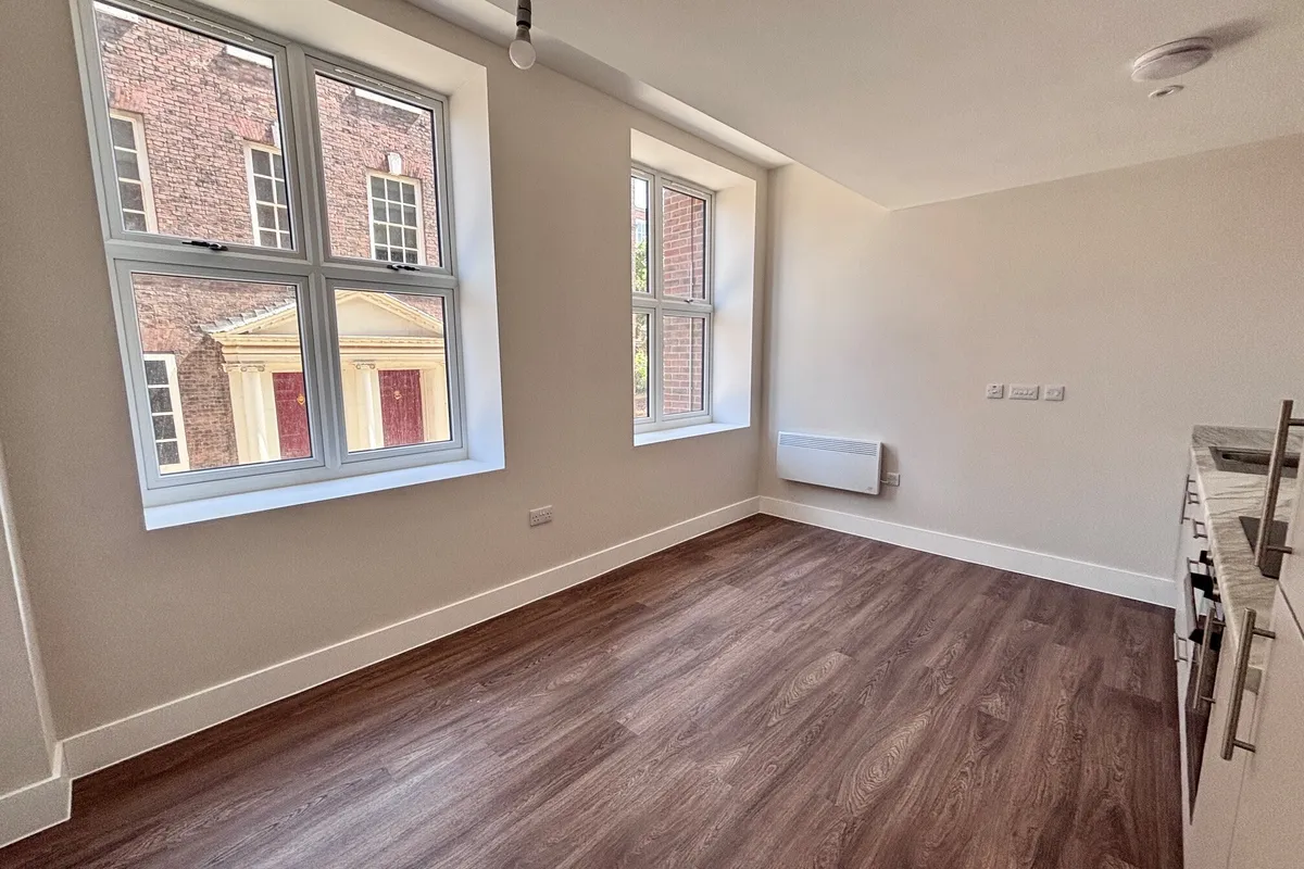 Flat Lowgate in Hull