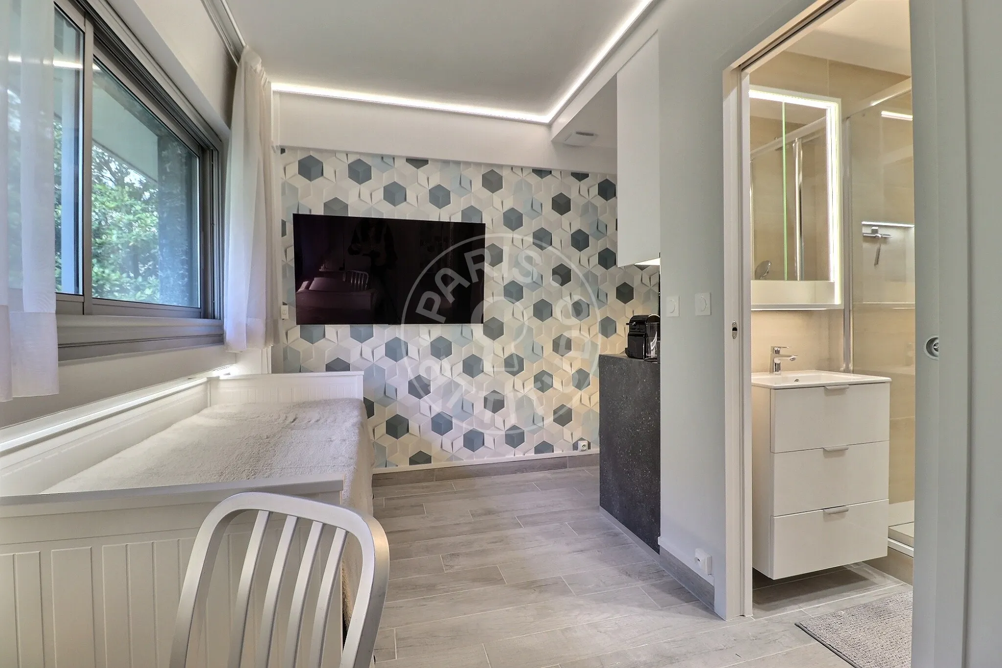 Flat Avenue de Suffren in Paris