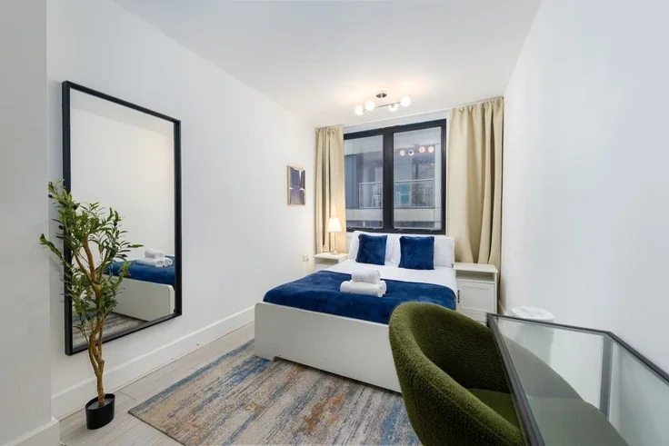 Flat Pear Tree Street in Greater London