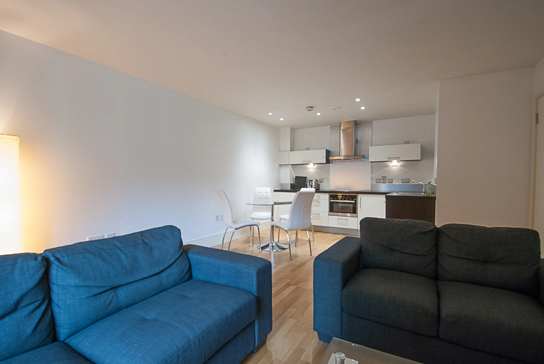 Flat Avenell Road in Greater London