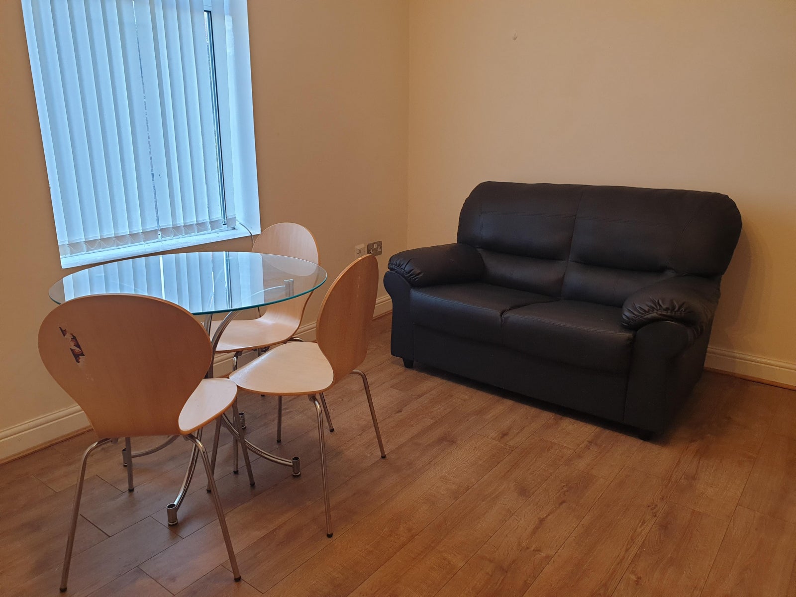 Flat Curzon Avenue in Manchester