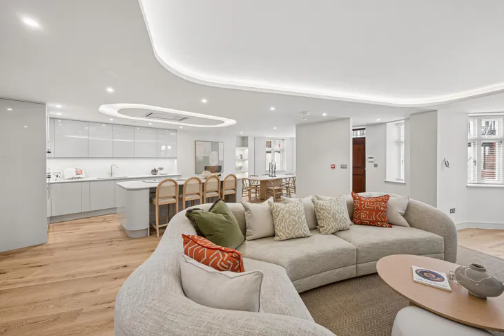 Flat Grosvenor Place in City of Westminster