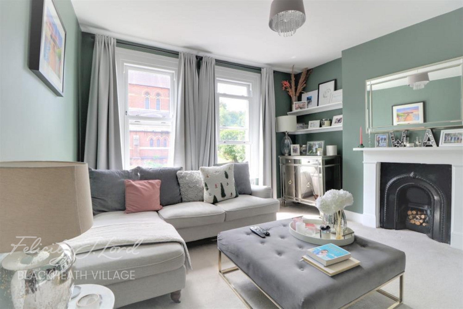 Flat Kirkside Road in Greater London