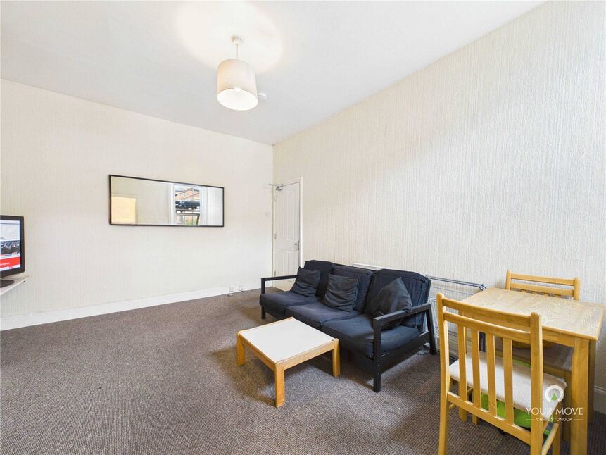 Flat Wingrove Avenue in Newcastle upon Tyne