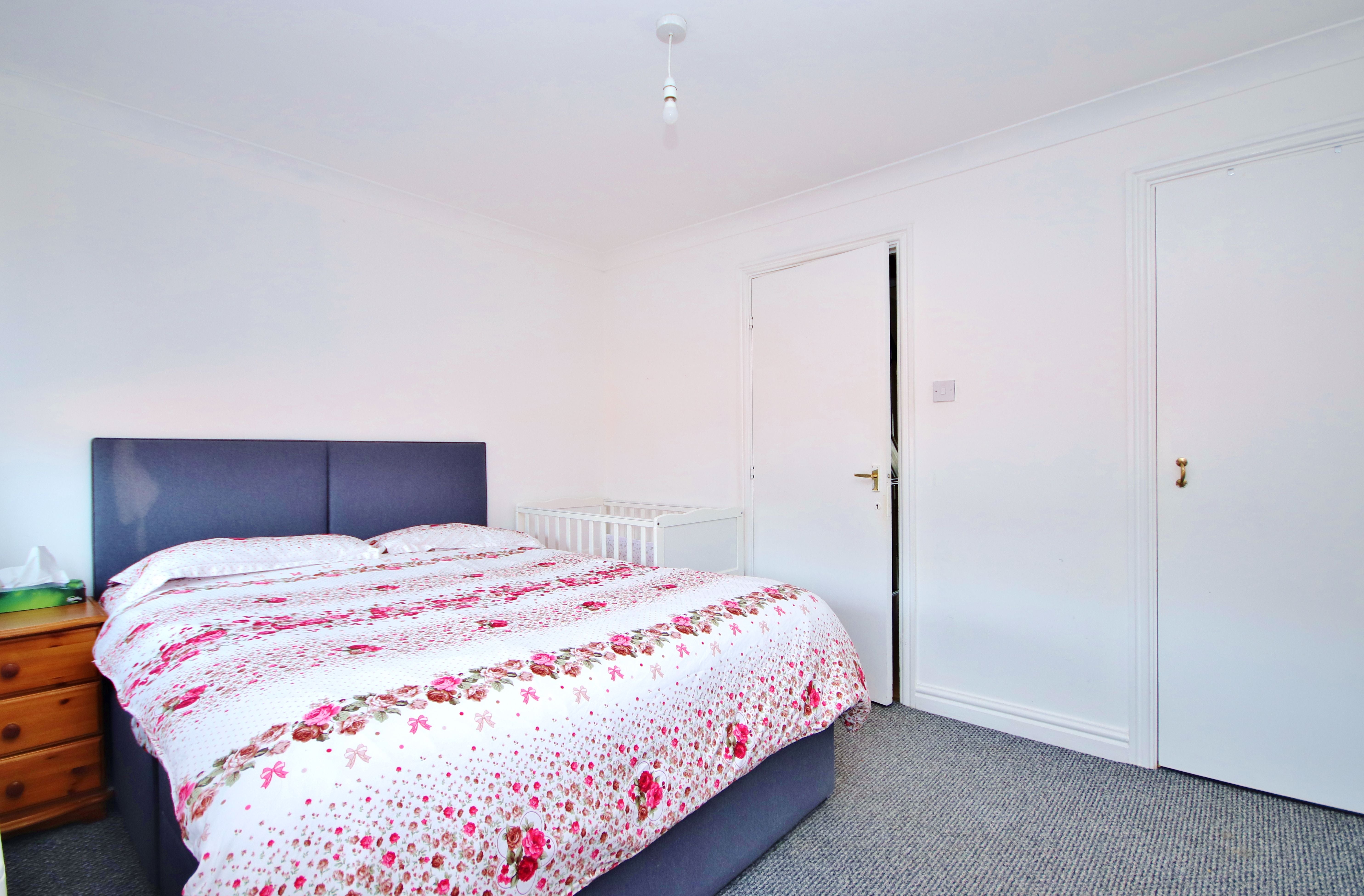 House Thomas Cribb Mews in Greater London