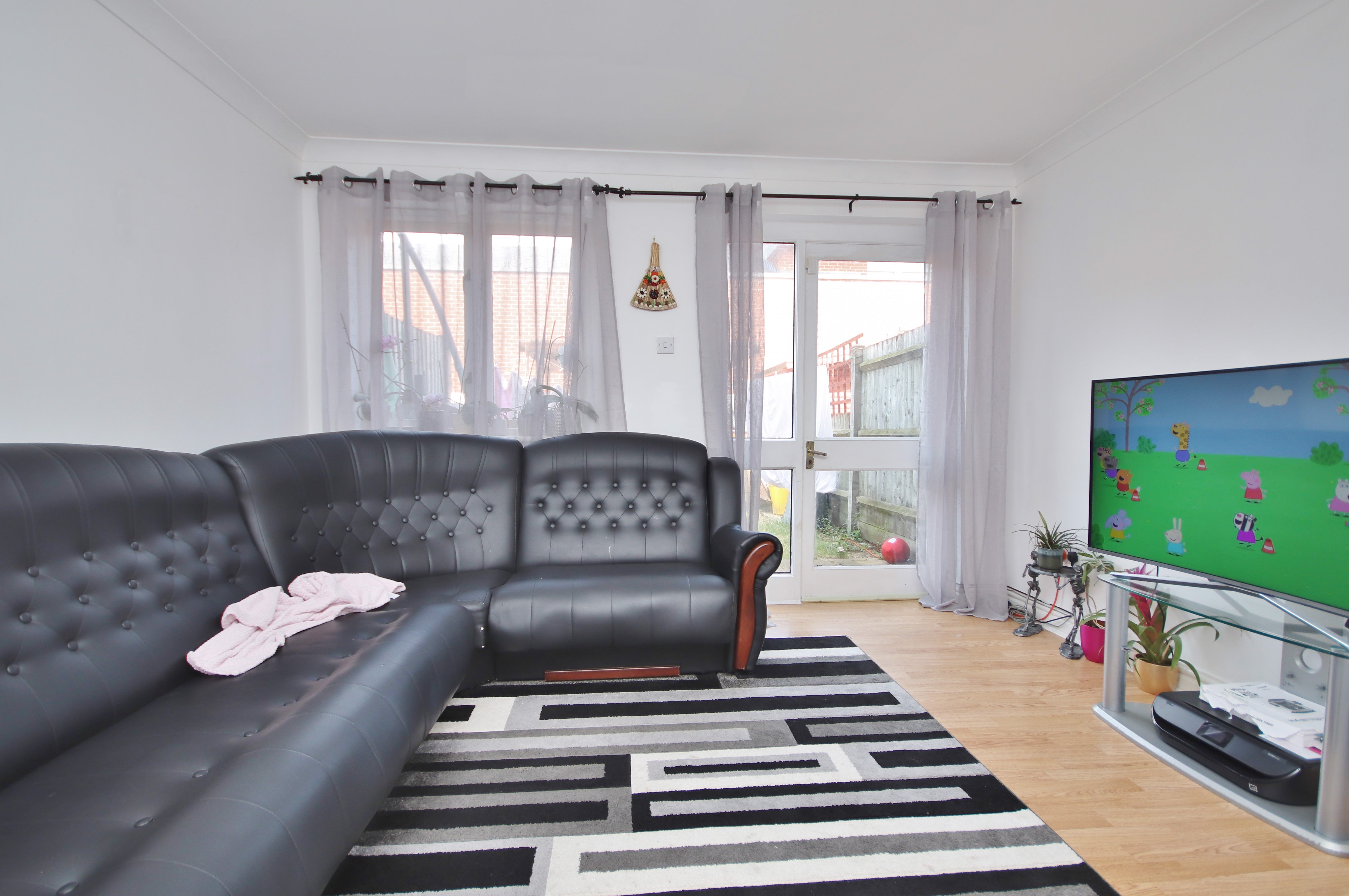 House Thomas Cribb Mews in Greater London
