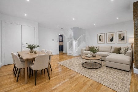Flat Alkham Road in Greater London