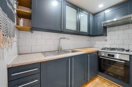 Flat Alkham Road in Greater London