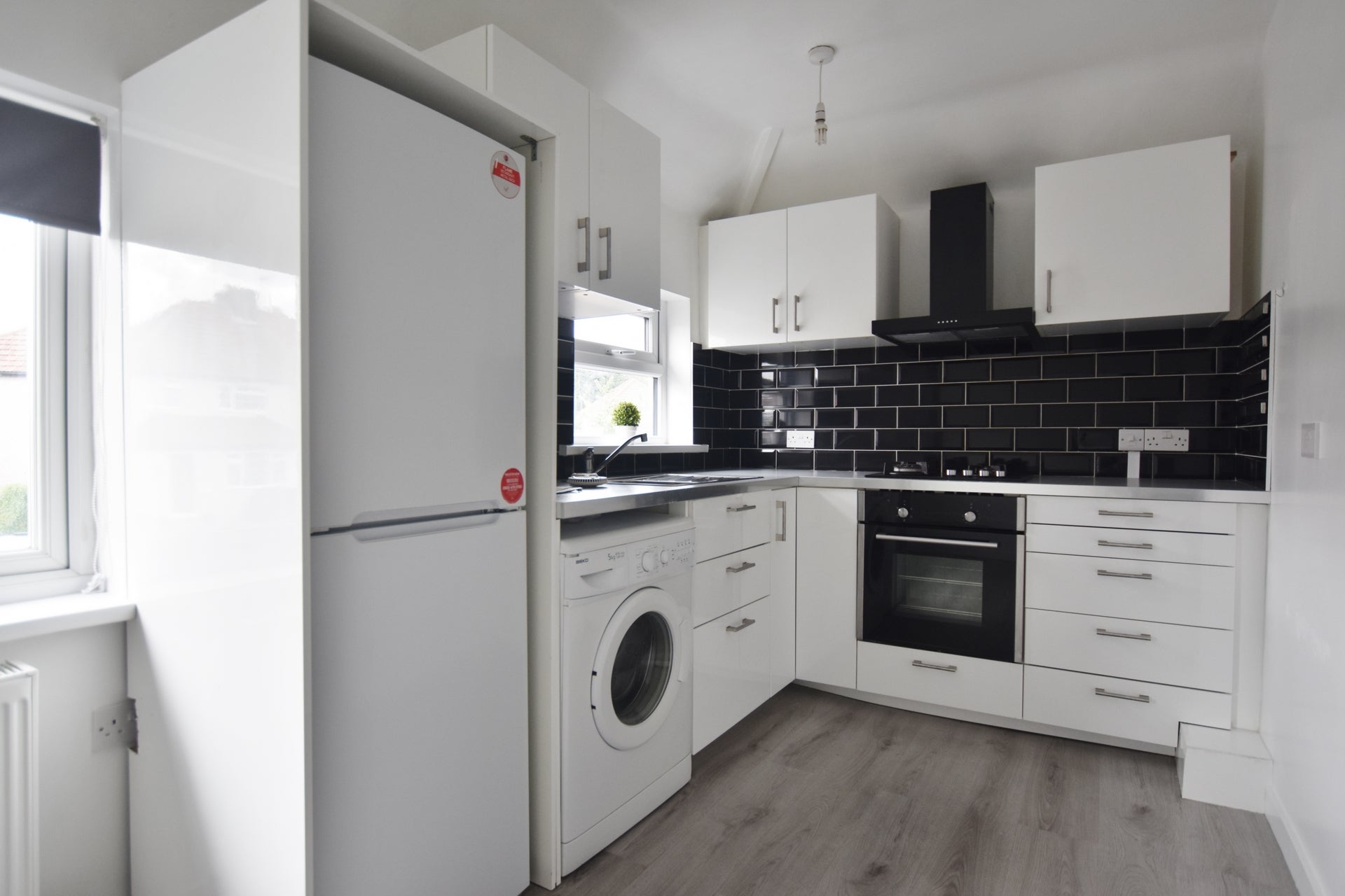 Flat Hazeltree Lane in London
