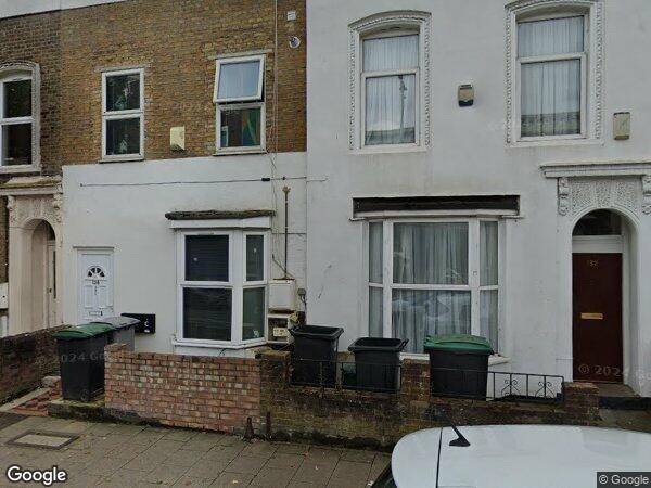 Flat Park Lane in Greater London