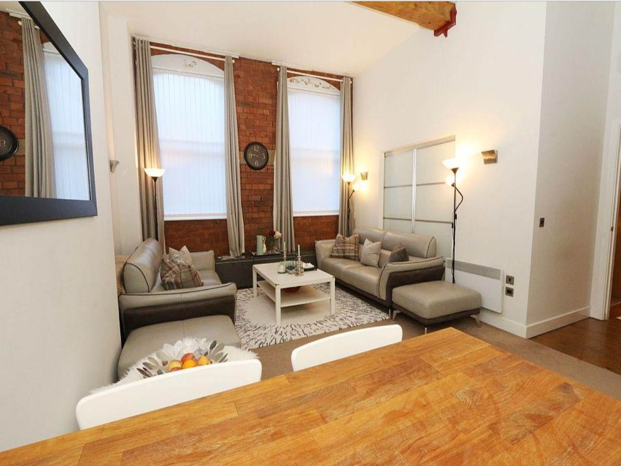 Flat Scoresby Street in Bradford