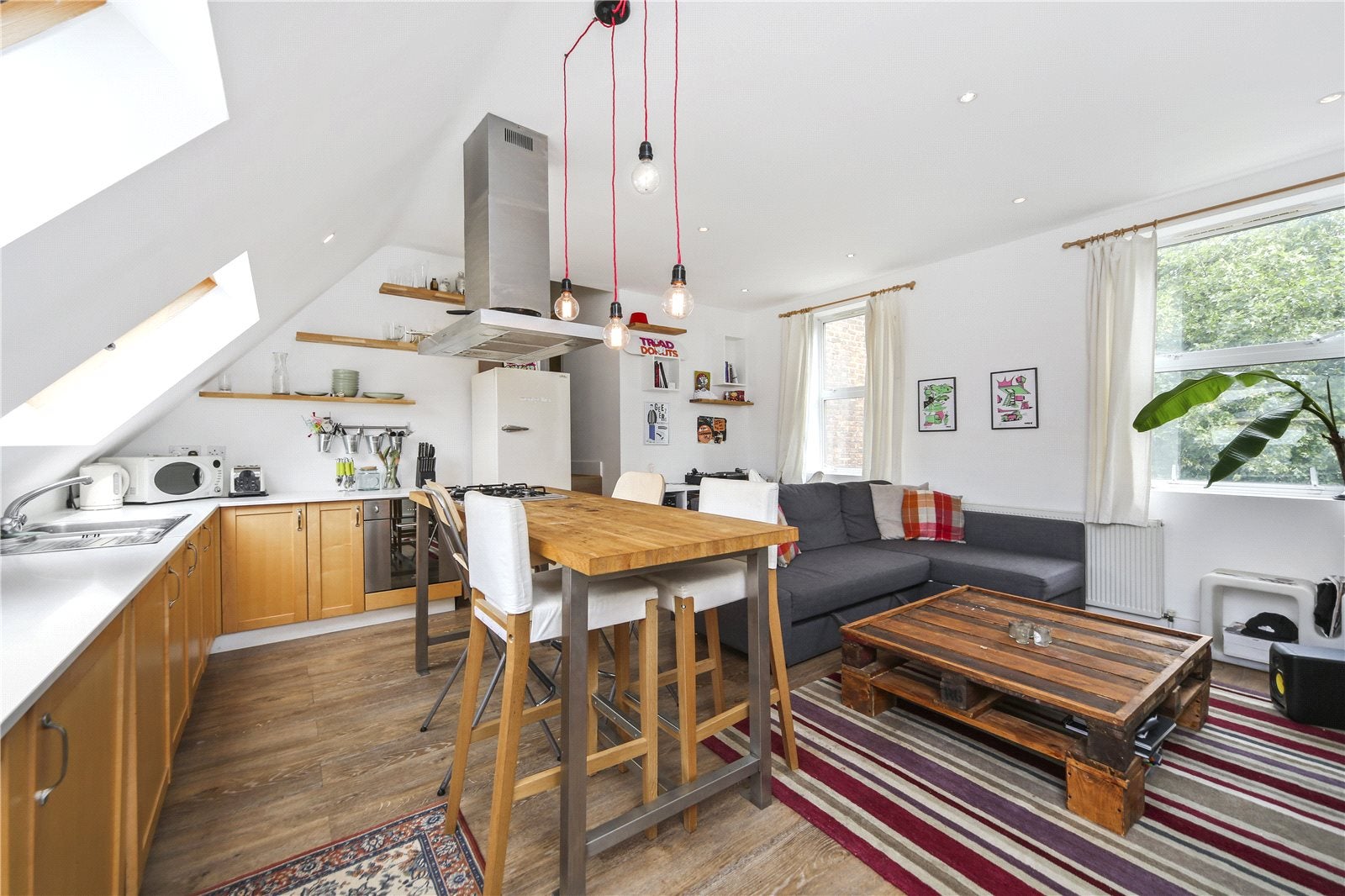 Flat Hawley Road in Greater London
