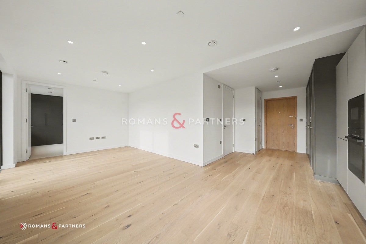 Flat Chandlers Avenue in Greater London