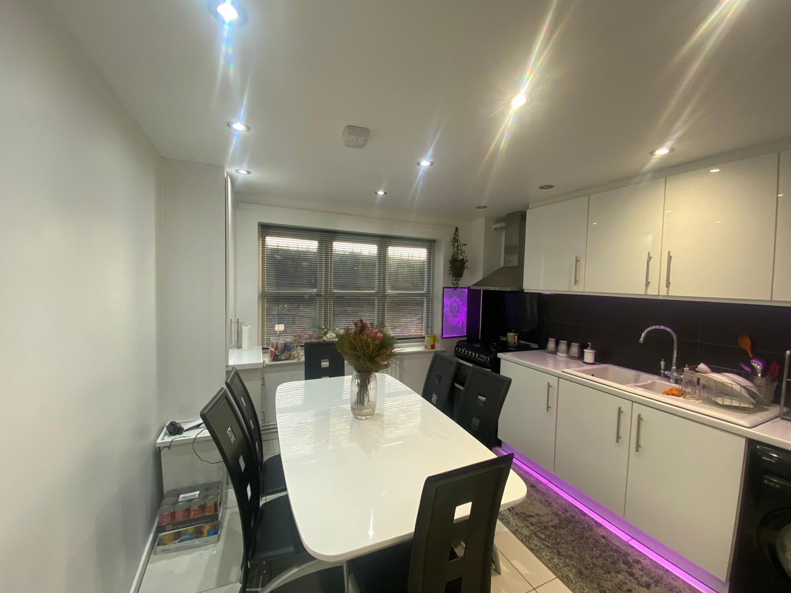 Flat Eagling Close in Greater London