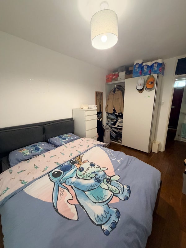 Flat Chilton Grove in Greater London