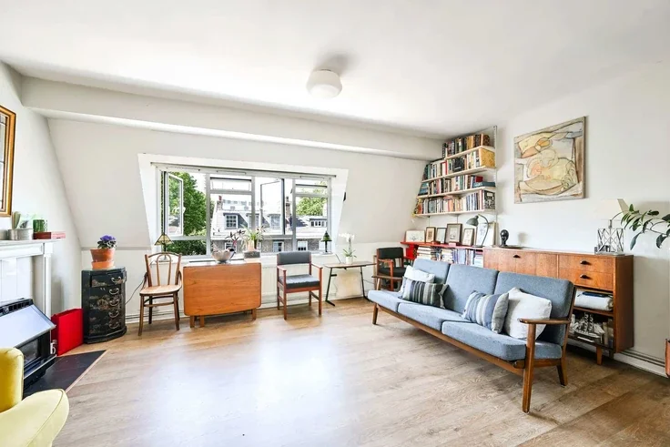 Flat Endsleigh Street in Greater London