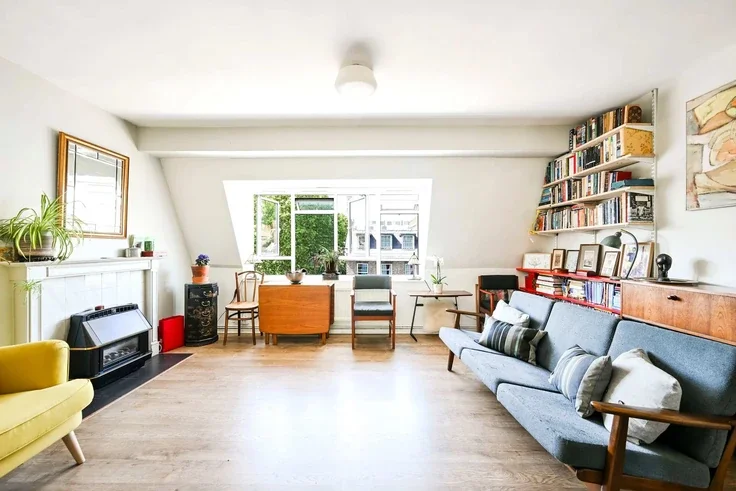 Flat Endsleigh Street in Greater London