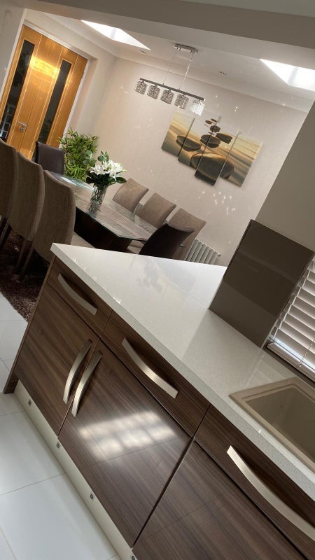 Room Fairland Road in Greater London