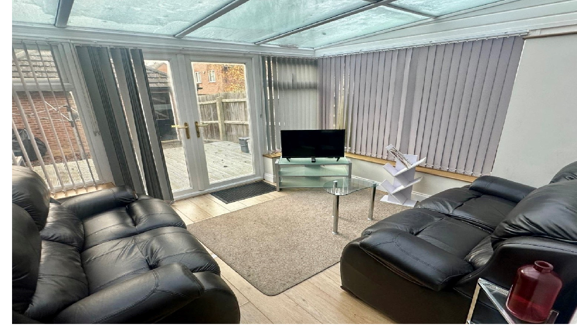 Flat Bewick Place in Peterborough